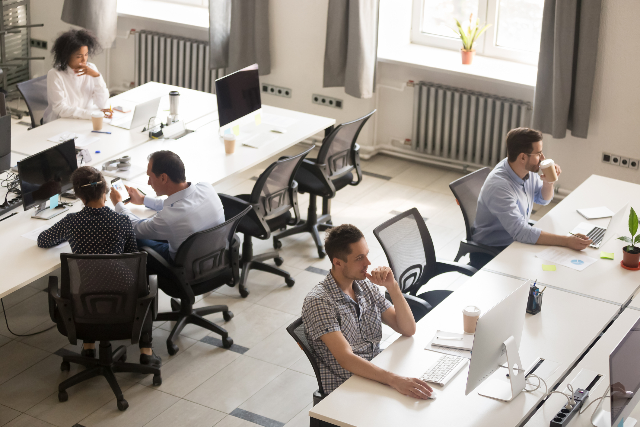 Trabalhadores em lay-off diminuíram 15% em setembro