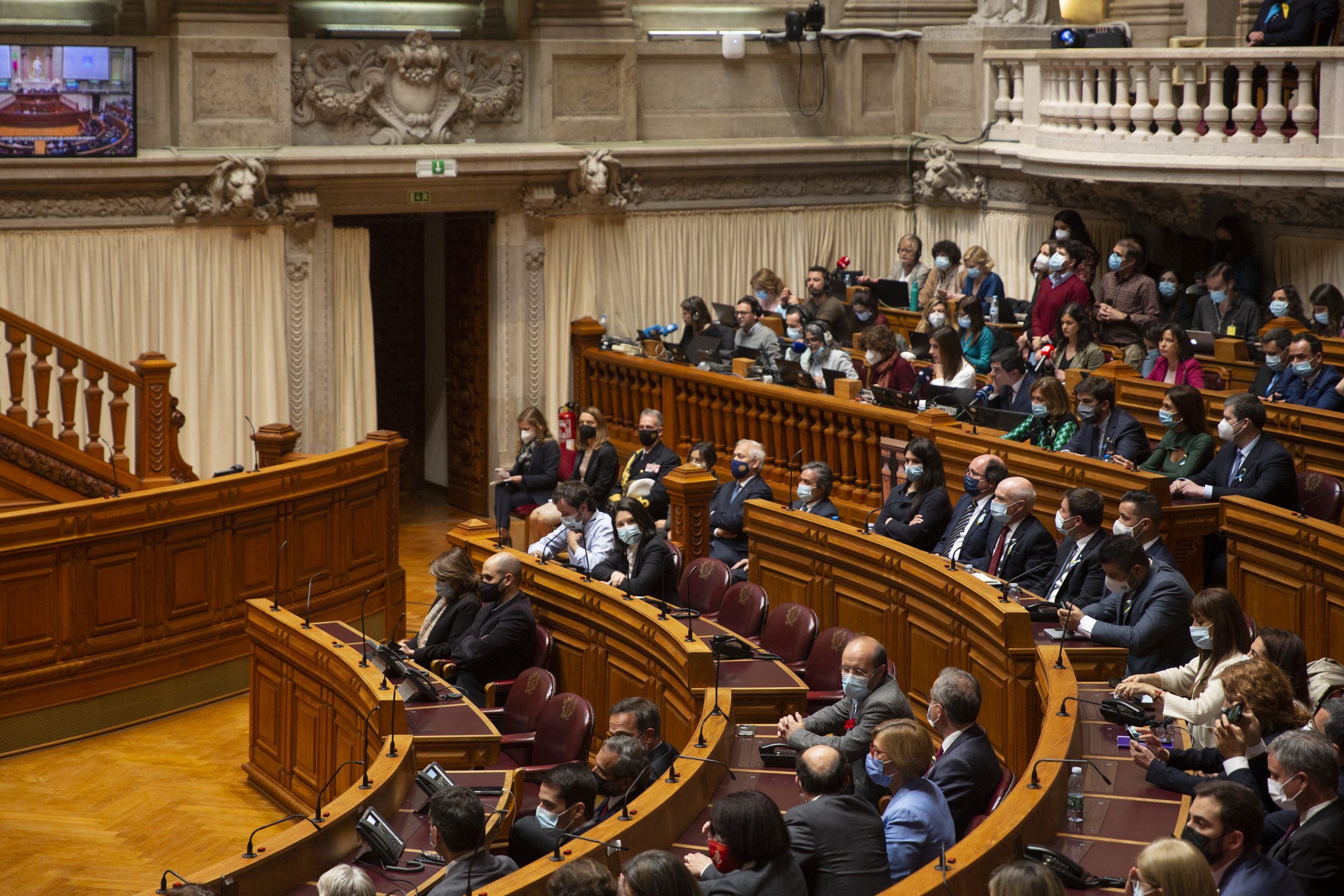 Orçamento do Estado aprovado na generalidade com abstenção do PS