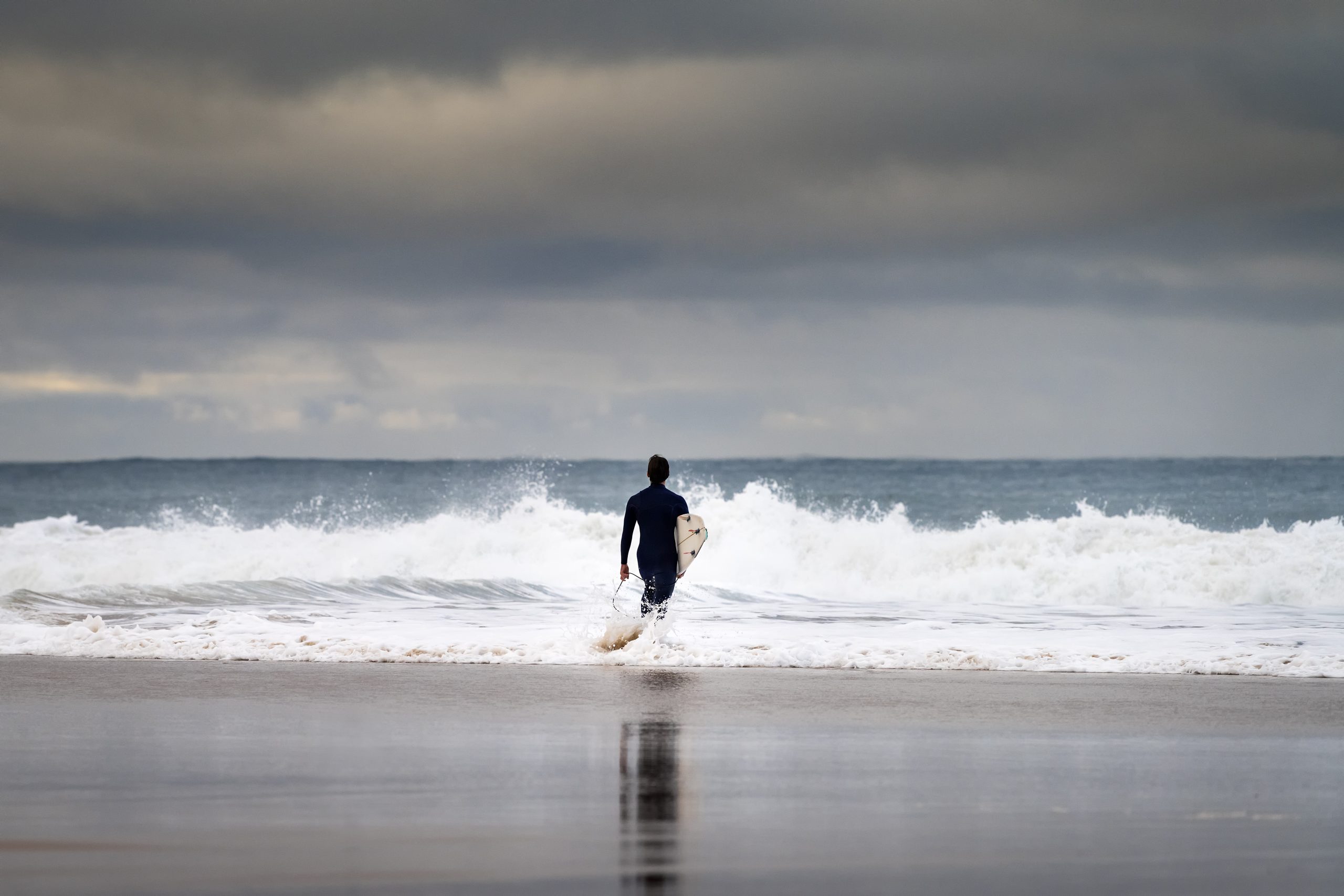 Surfistas portugueses fora do circuito mundial em 2025