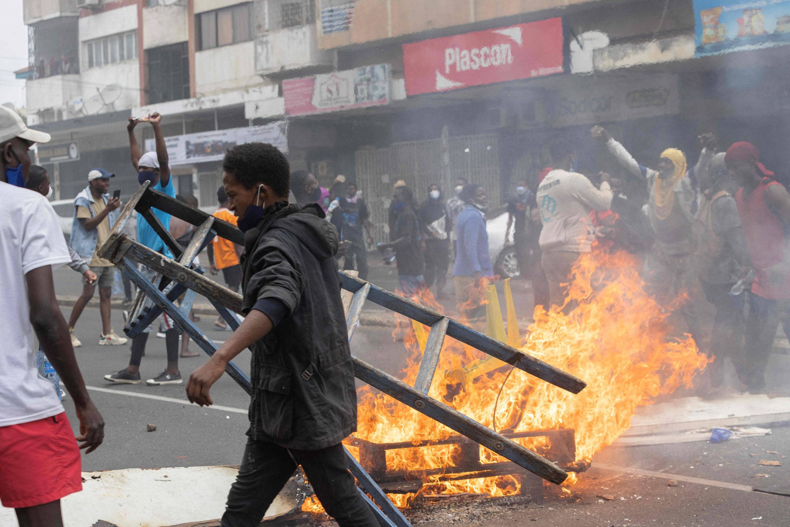 Moçambique. Pelo menos três mortos e 66 feridos em confrontos