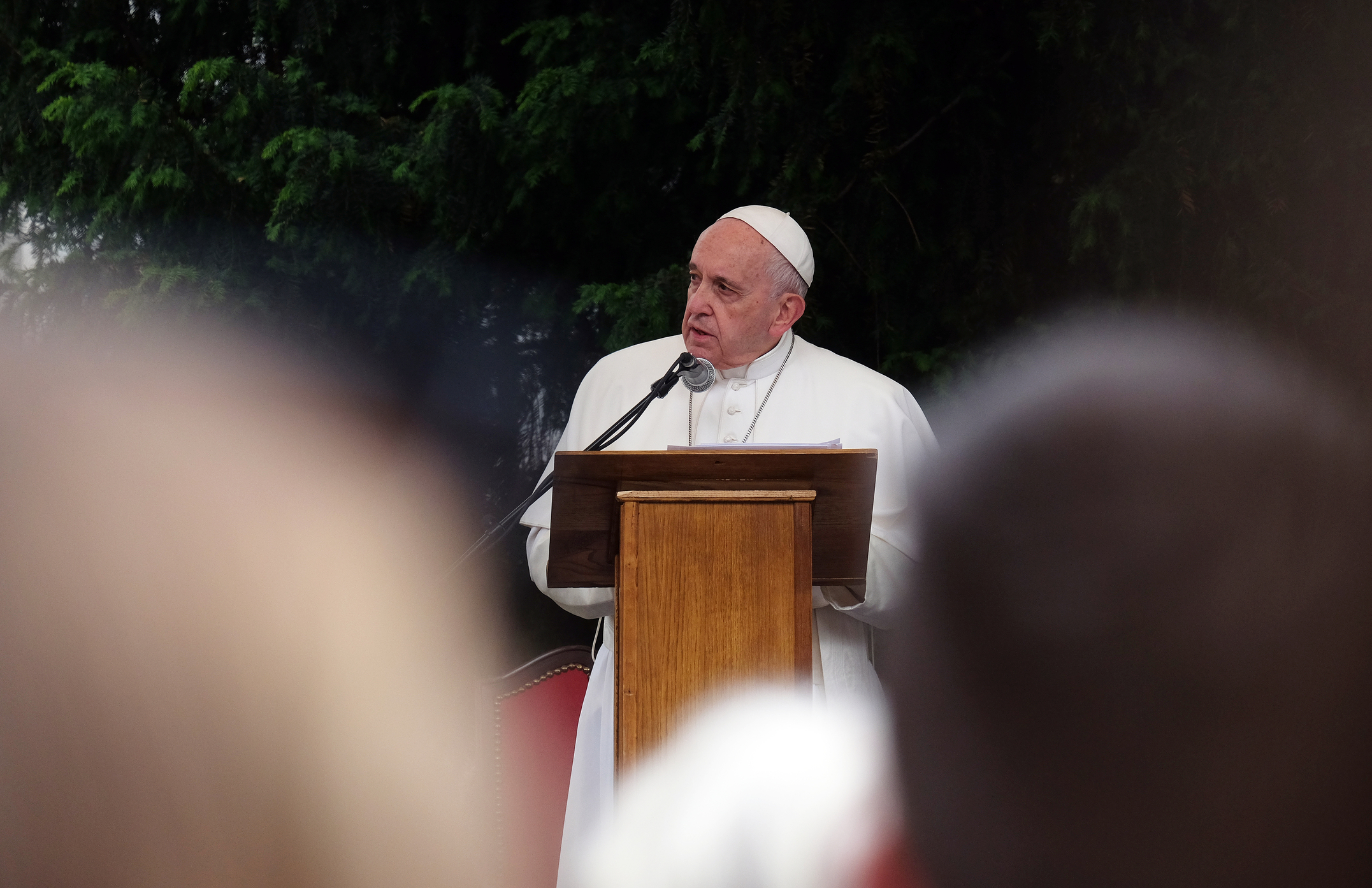 Papa Francisco defende cuidados paliativos e rejeita eutanásia em encontro com deputados franceses