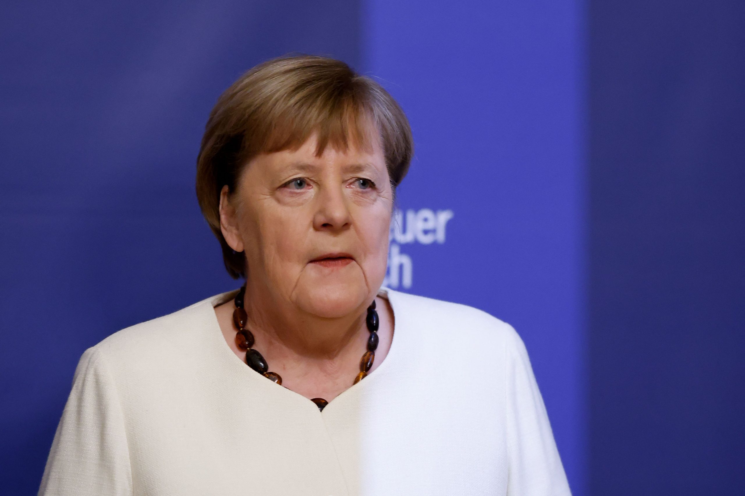 Merkel diz que ficou com “reputação completamente arruinada” em Portugal