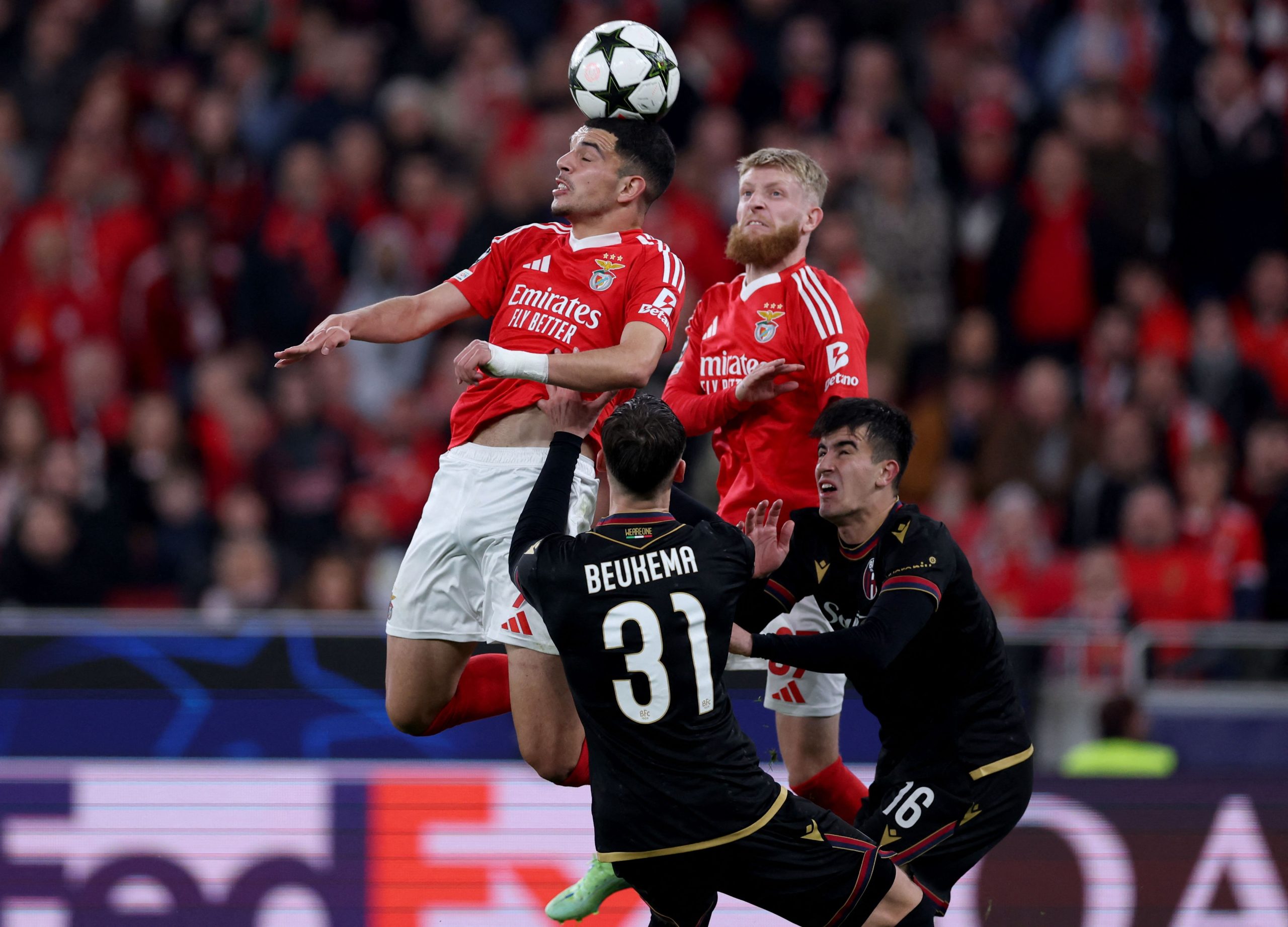 Benfica empata sem golos na Liga dos Campeões