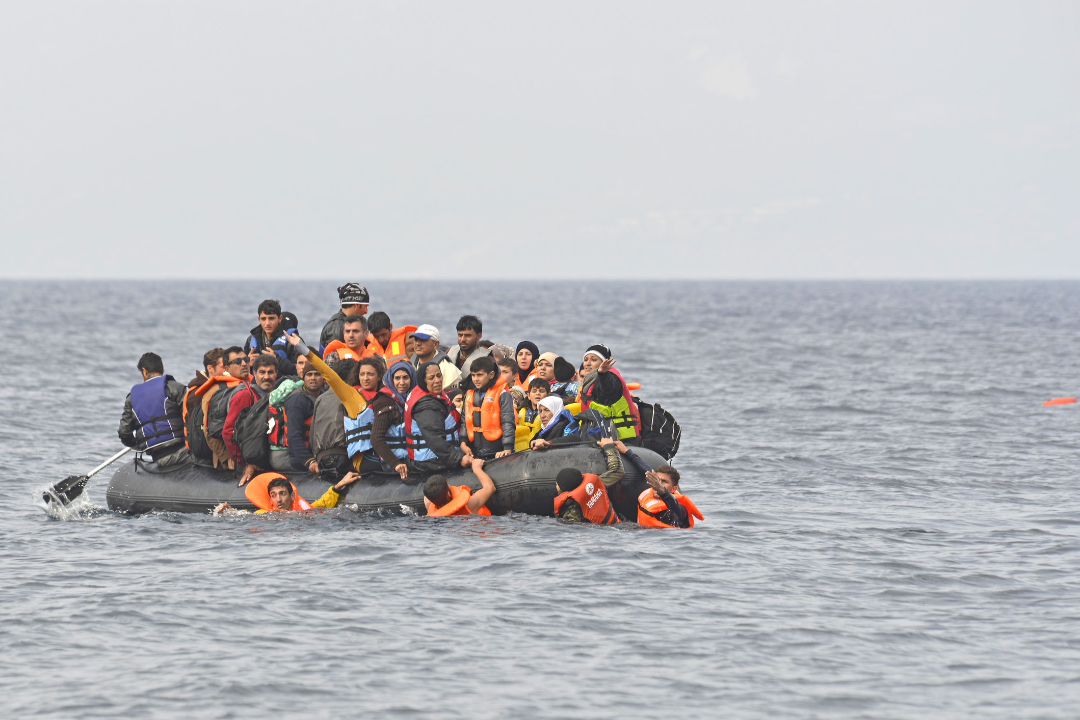 Quase 80 migrantes chegaram às Canárias apesar de mau tempo