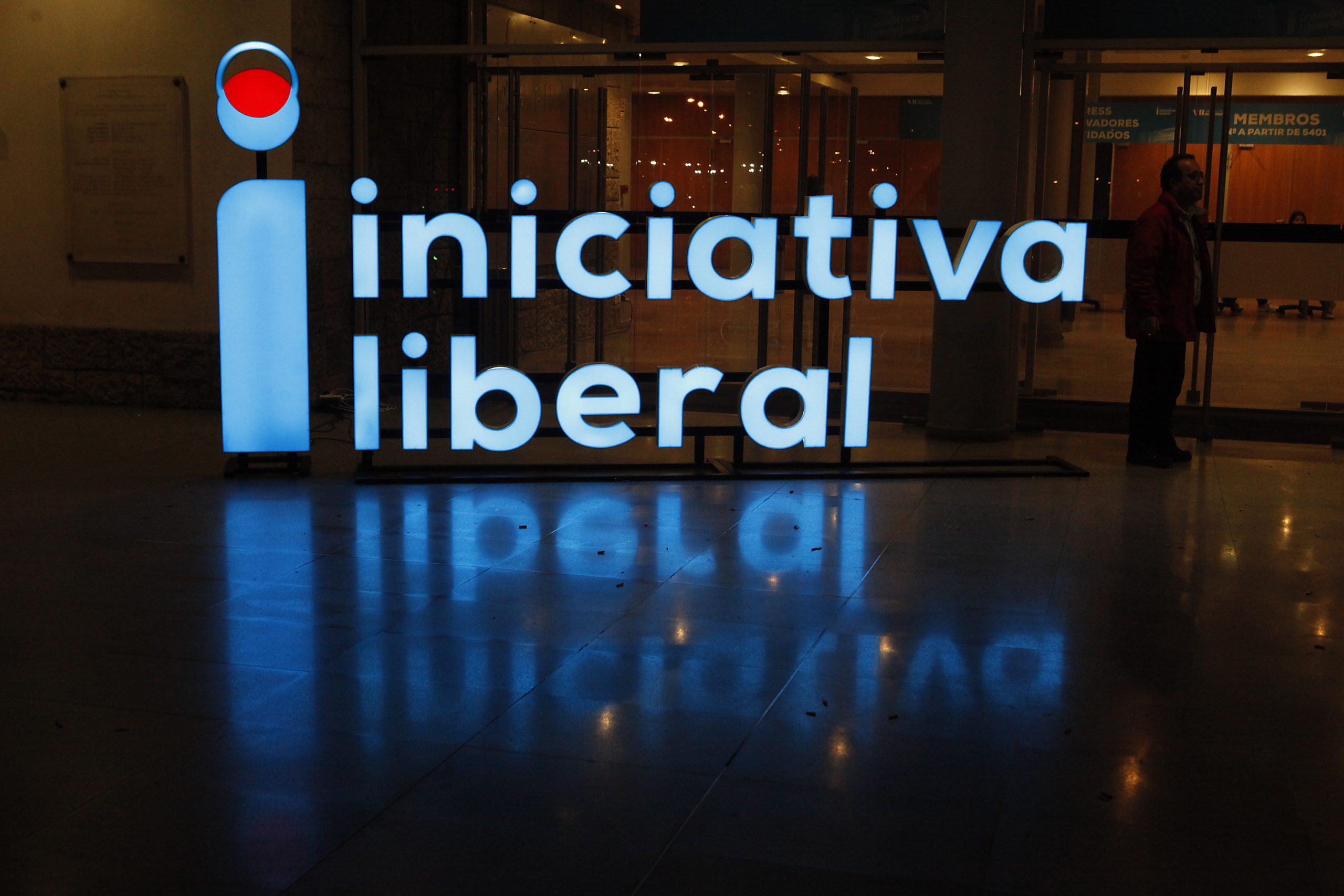 Vão-se somando listas para Conselho Nacional da Iniciativa Liberal