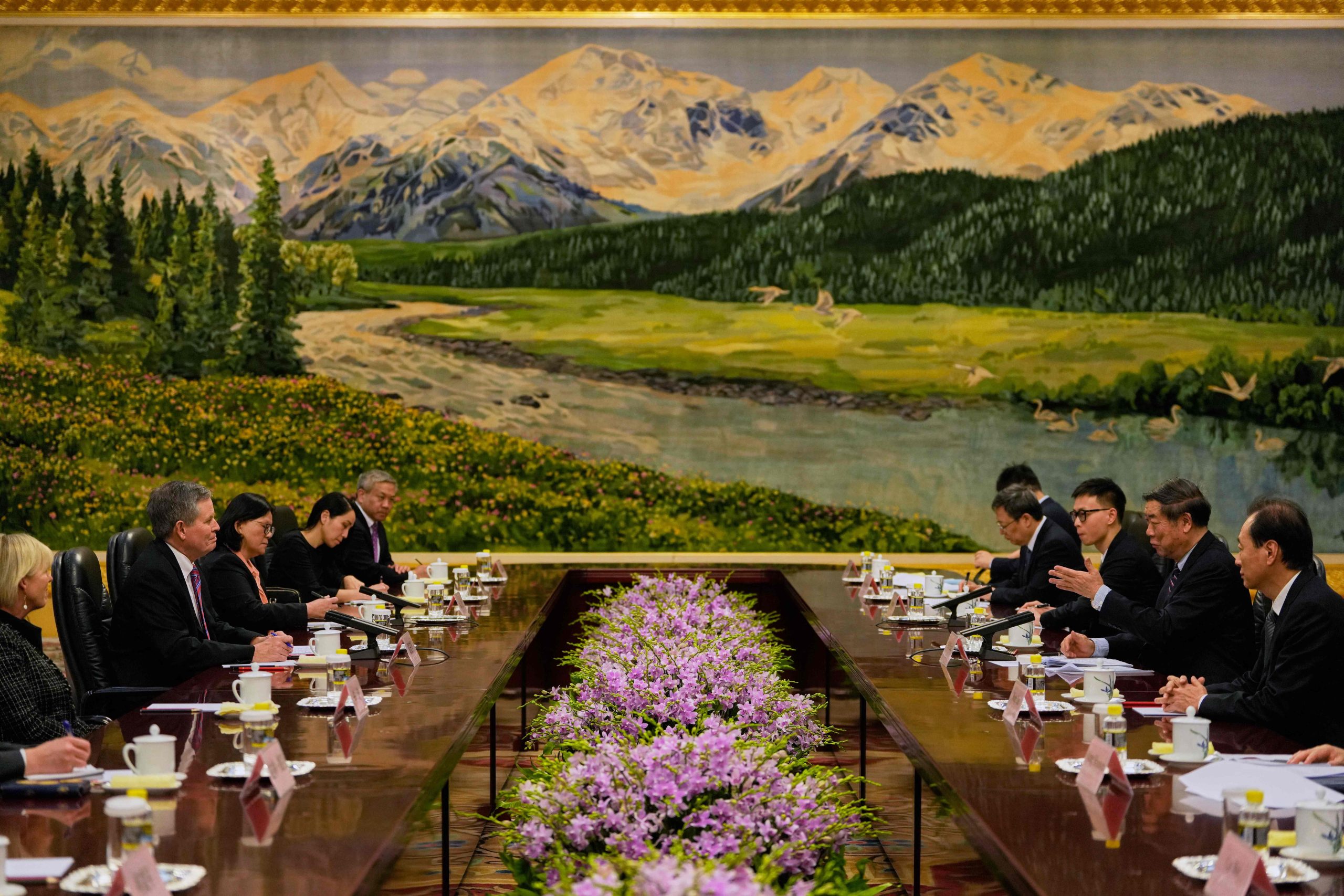 China promises opening with advantageous results