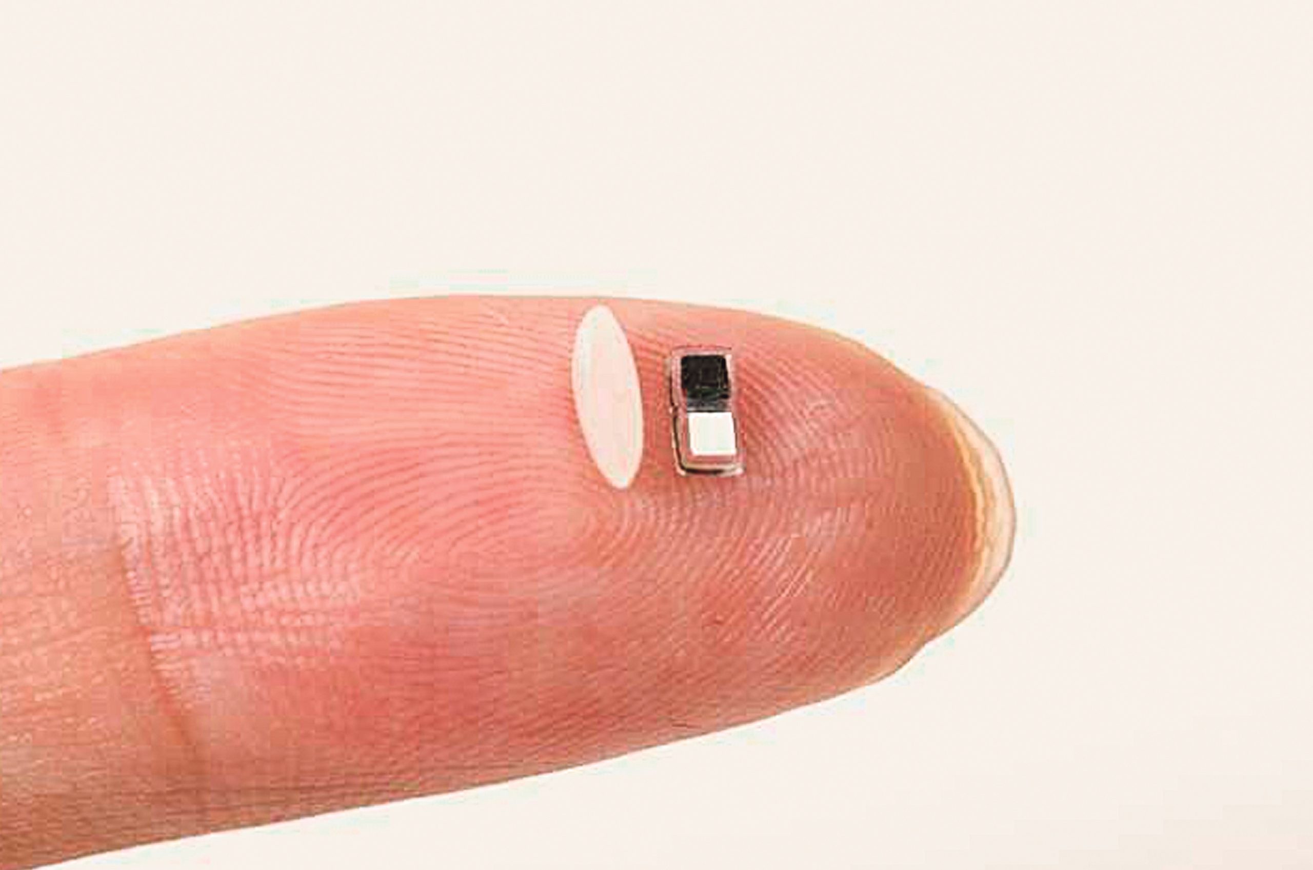 A smaller pacemaker than a grain of rice