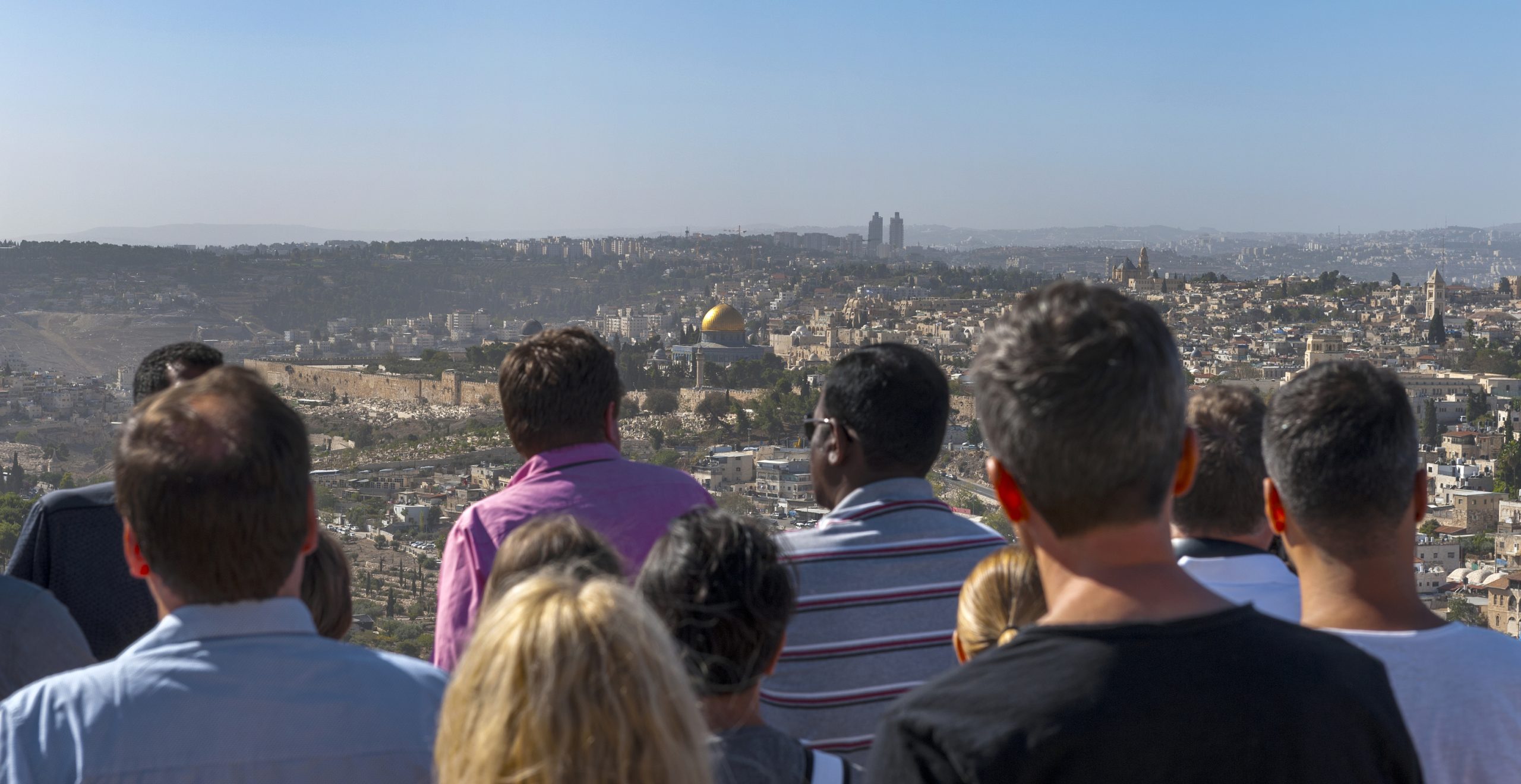 Celebrations in times of war on the Holy Land oblige security reinforcement