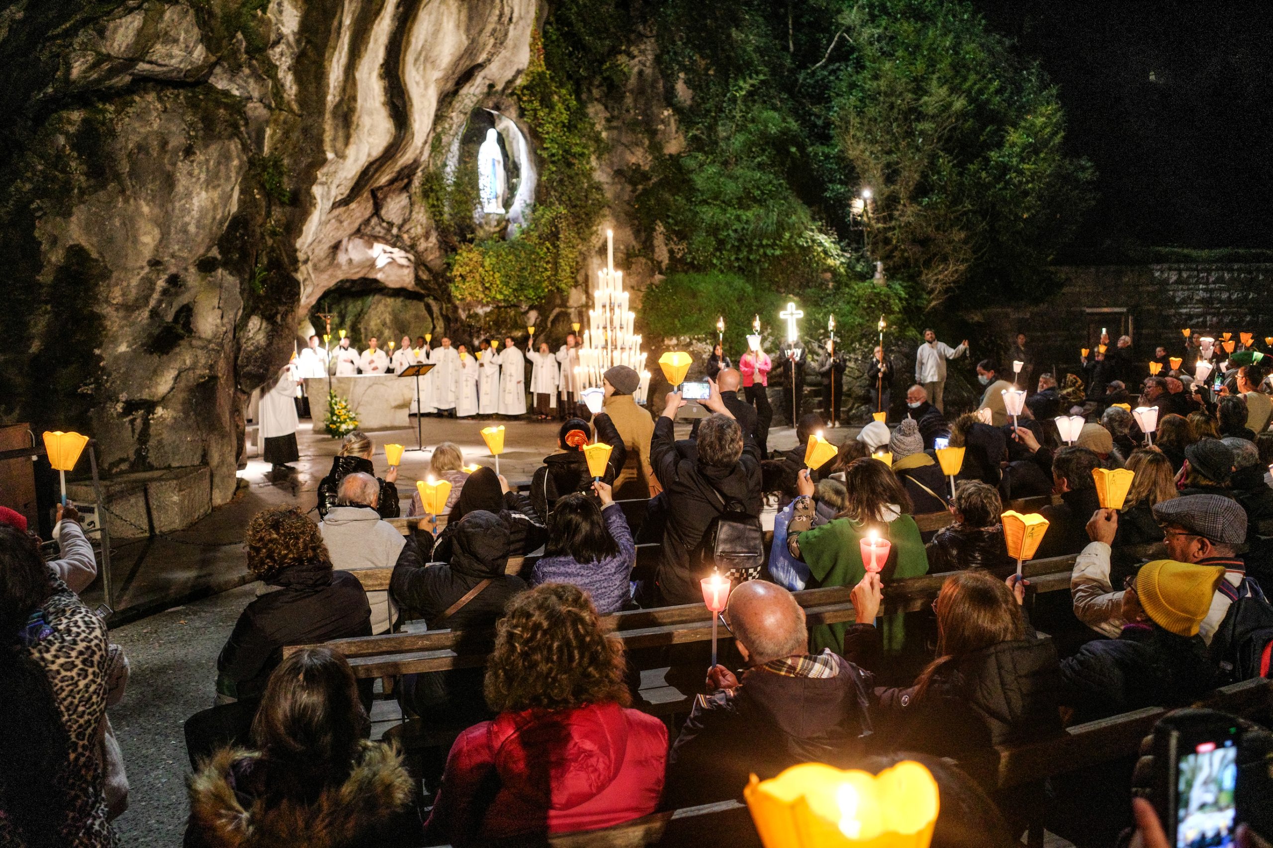Religious tourism. Faith that runs through the world