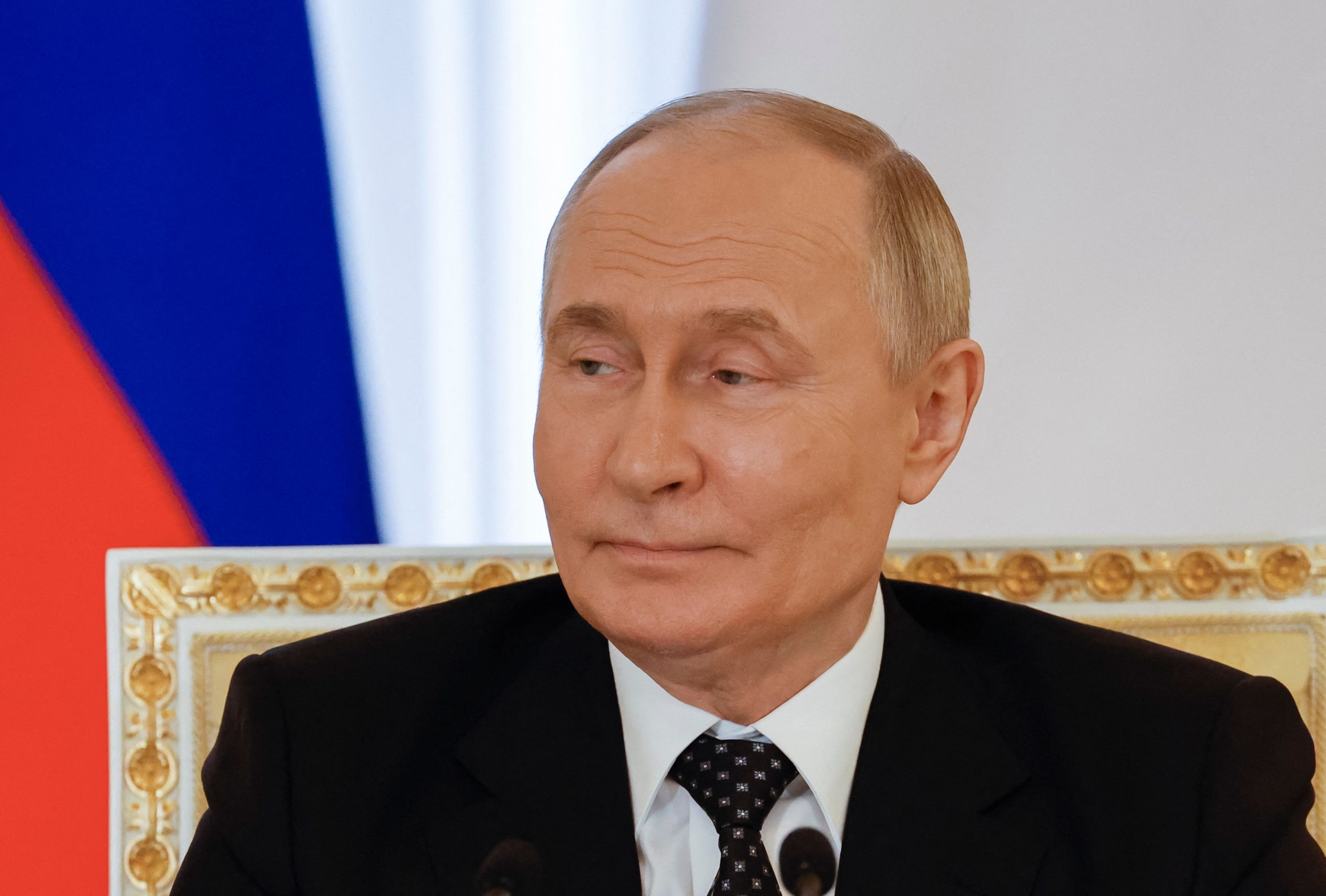 Putin “muito preocupado” com possibilidade de III Guerra Mundial