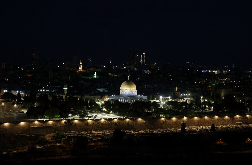 Ir&atilde;o lan&ccedil;ou 100 drones contra territ&oacute;rio israelita