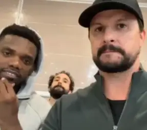 Humoristas impedidos de entrar em Moçambique