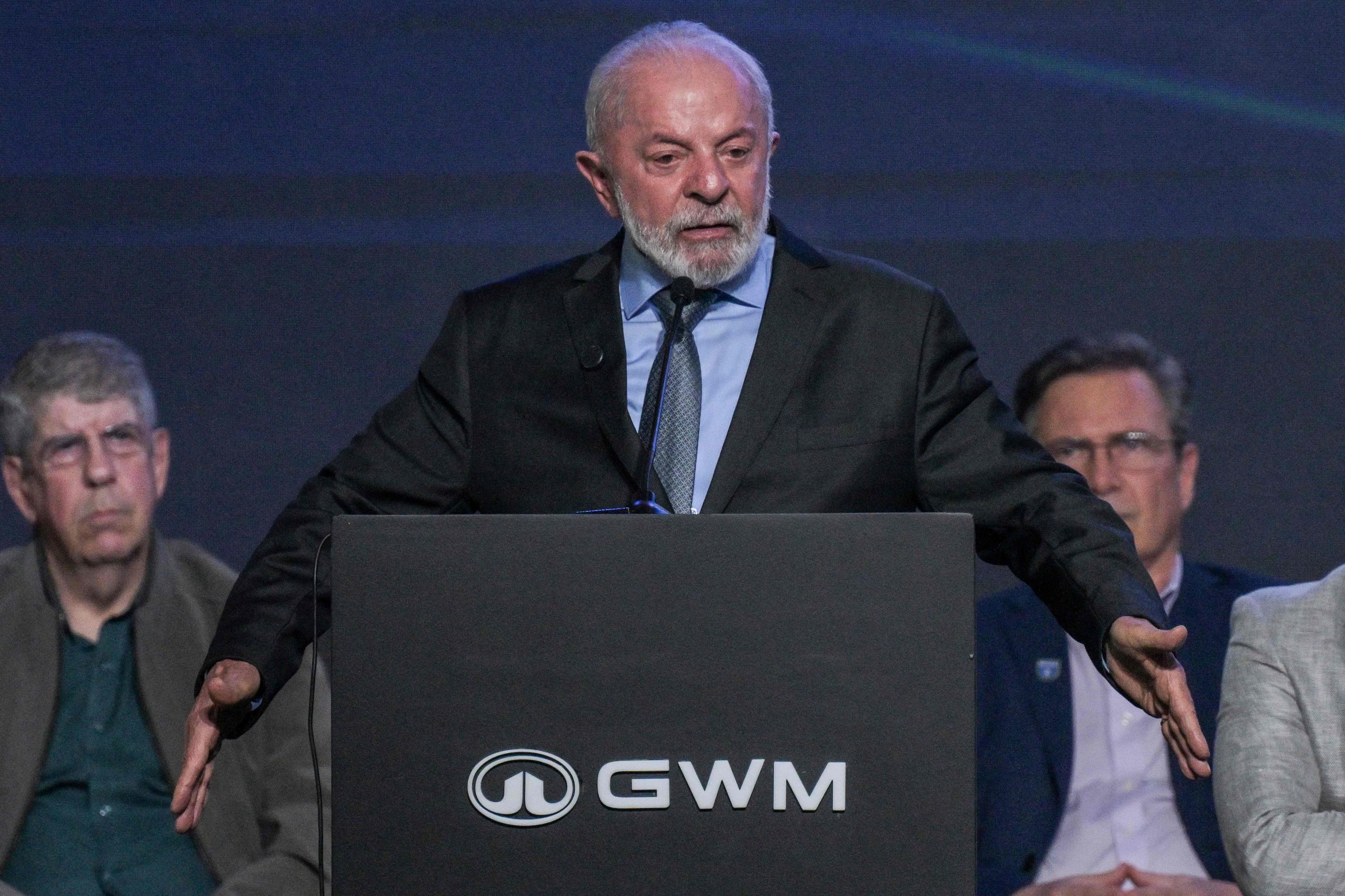 Lula diz preferir plantar comida a ódio e violência