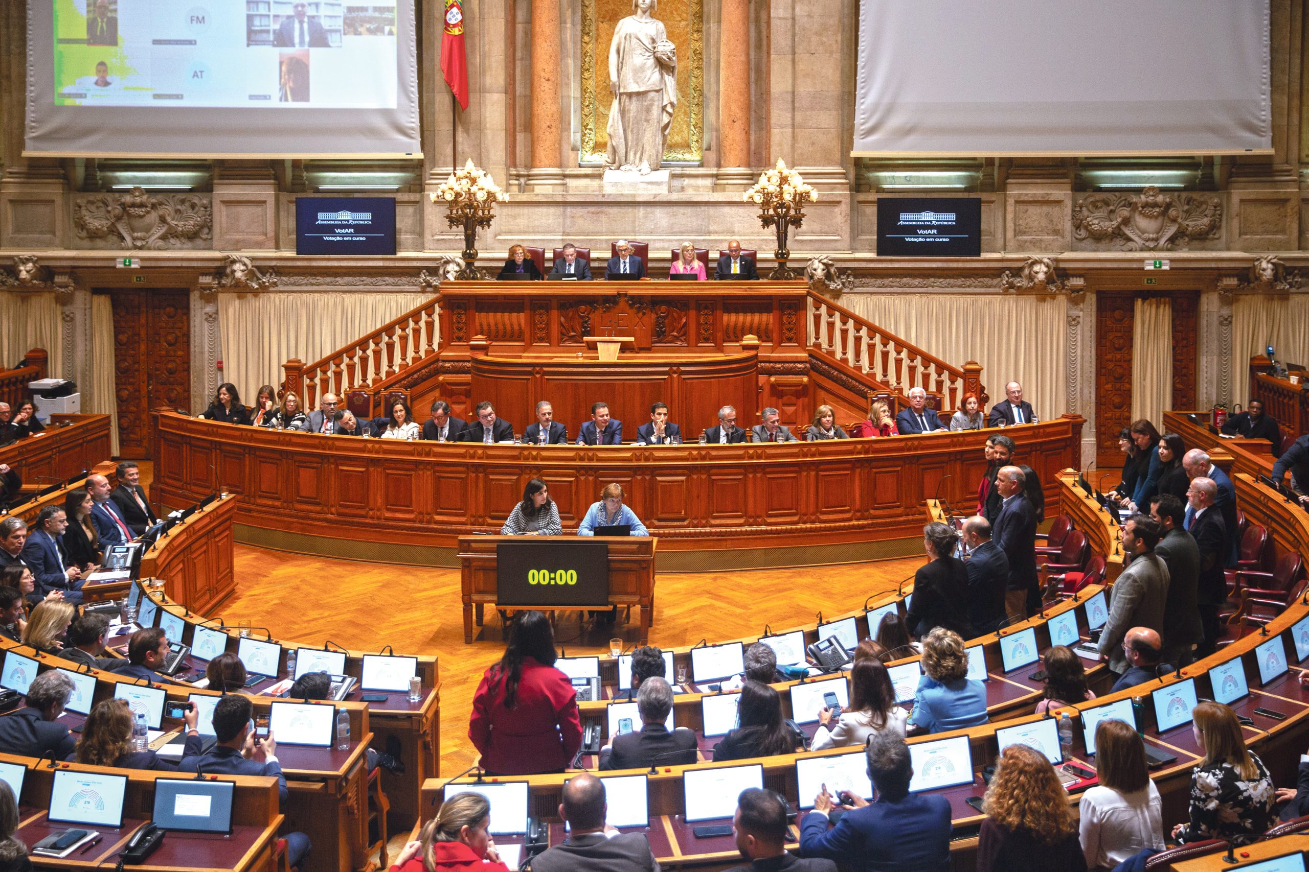 Linguagem para lamentar desvia atenções do essencial