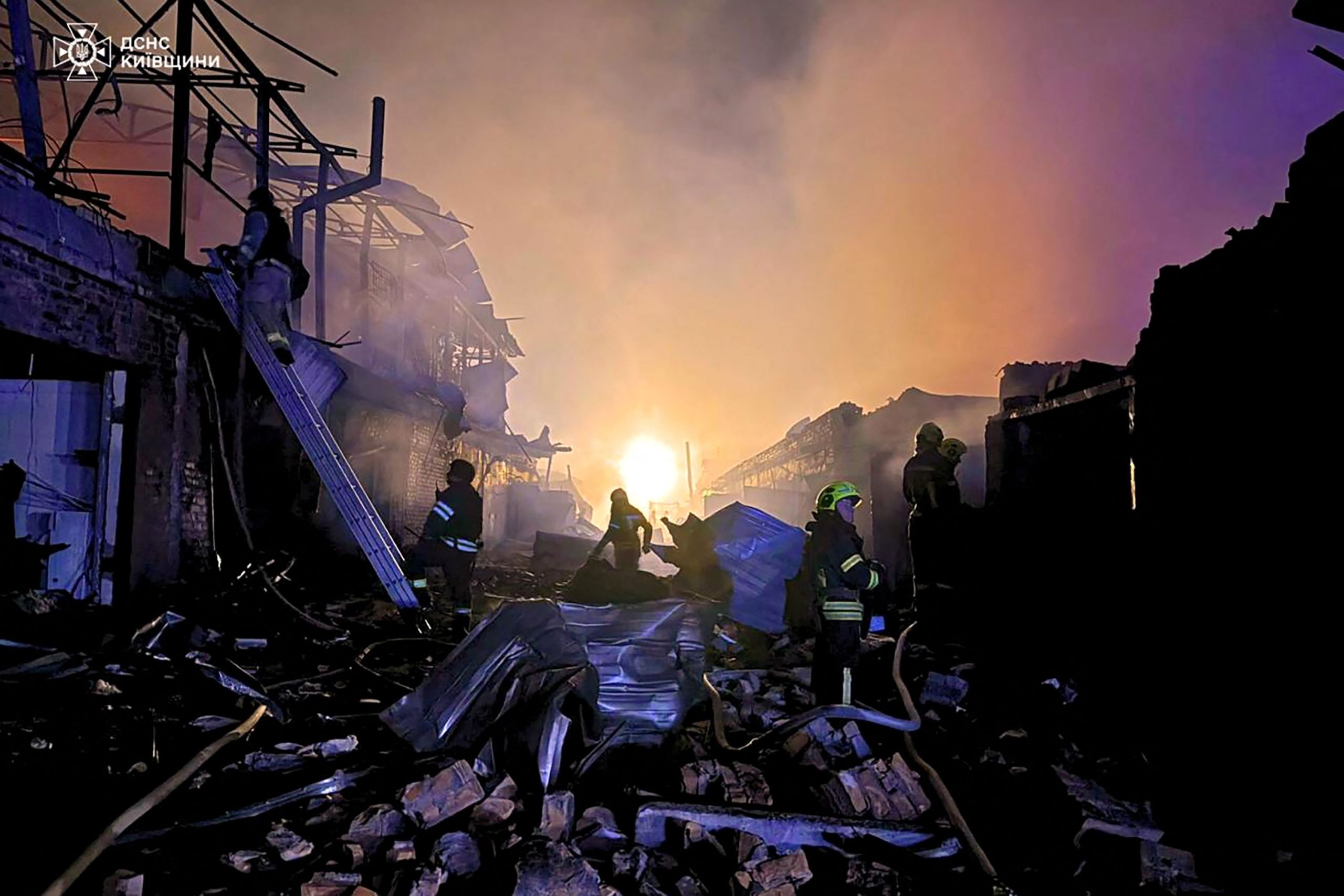 Rússia lança centenas de drones e mísseis contra a Ucrânia