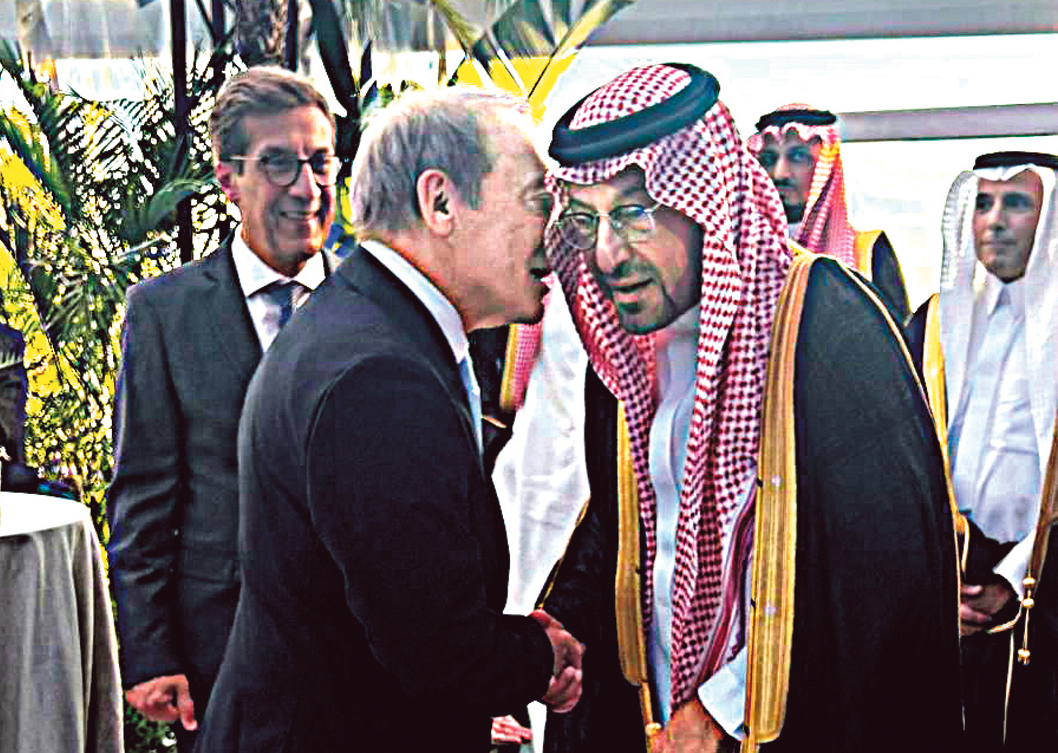 Ministro sombra de Ventura defende interesses árabes