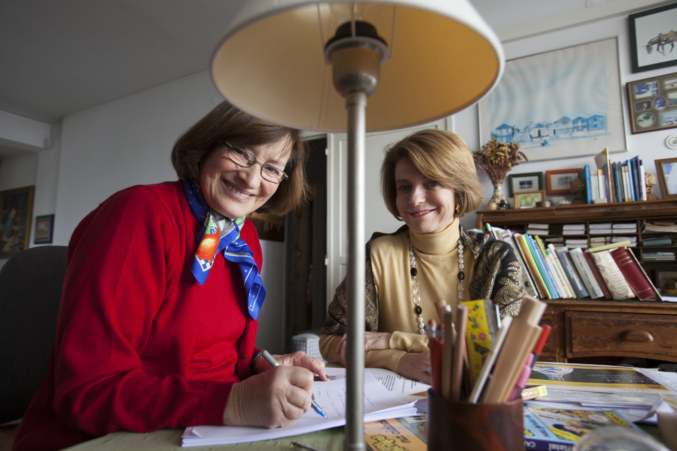 Isabel Alçada e Ana Maria Magalhães explicam o SNS às crianças em novo livro