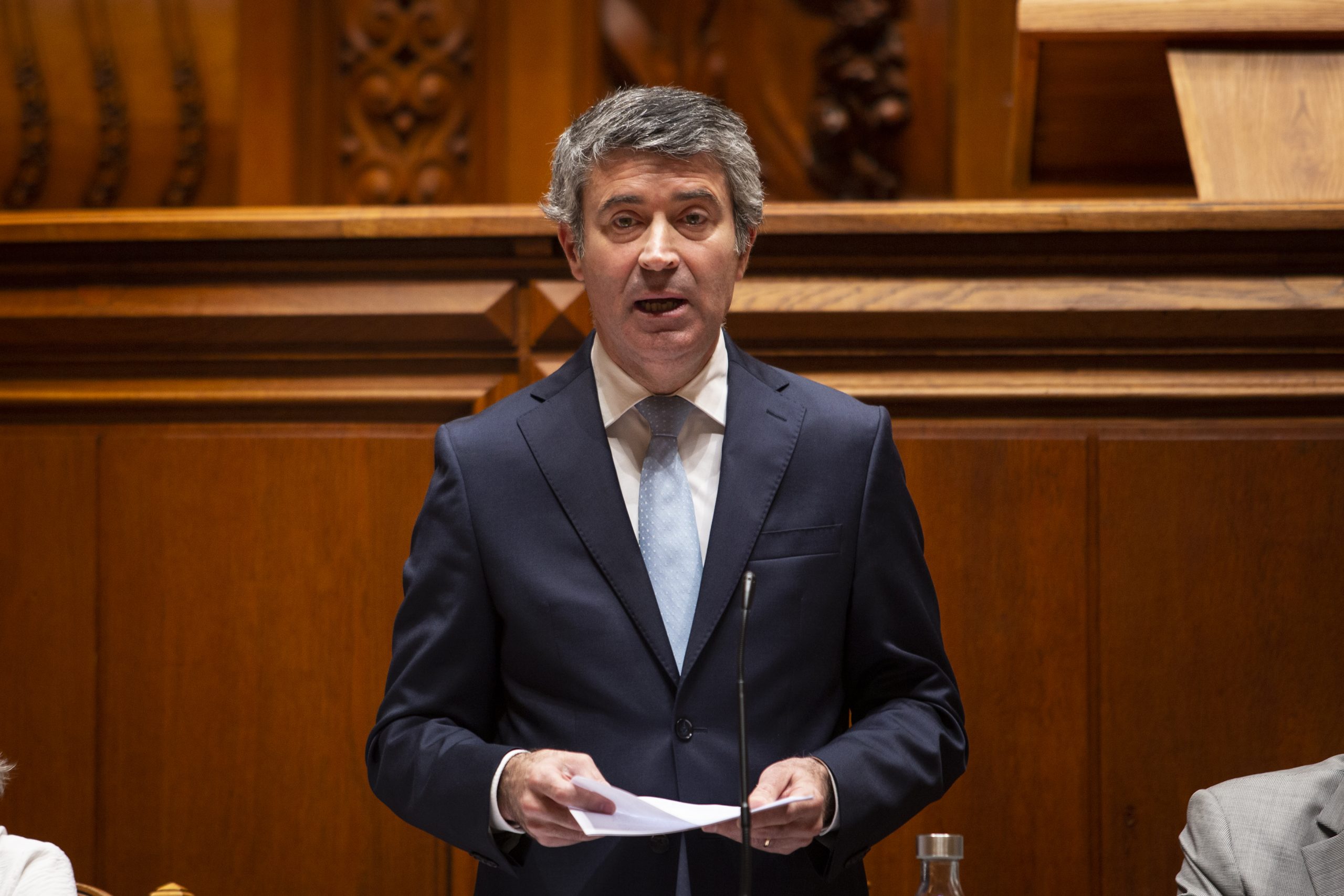 PS quer estabilidade e matérias fora do OE