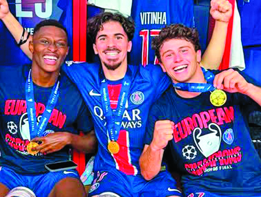 Três portugueses na corrida à Bola de Ouro