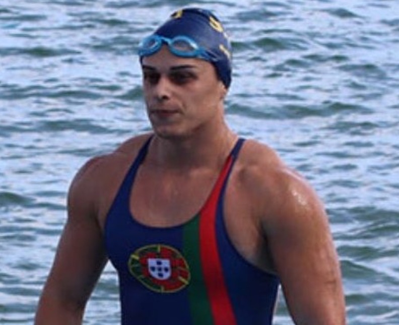 Federação portuguesa não sabe quem é Hannah Caldas, mas caso da nadadora transgénero de Vizela é destaque na imprensa internacional