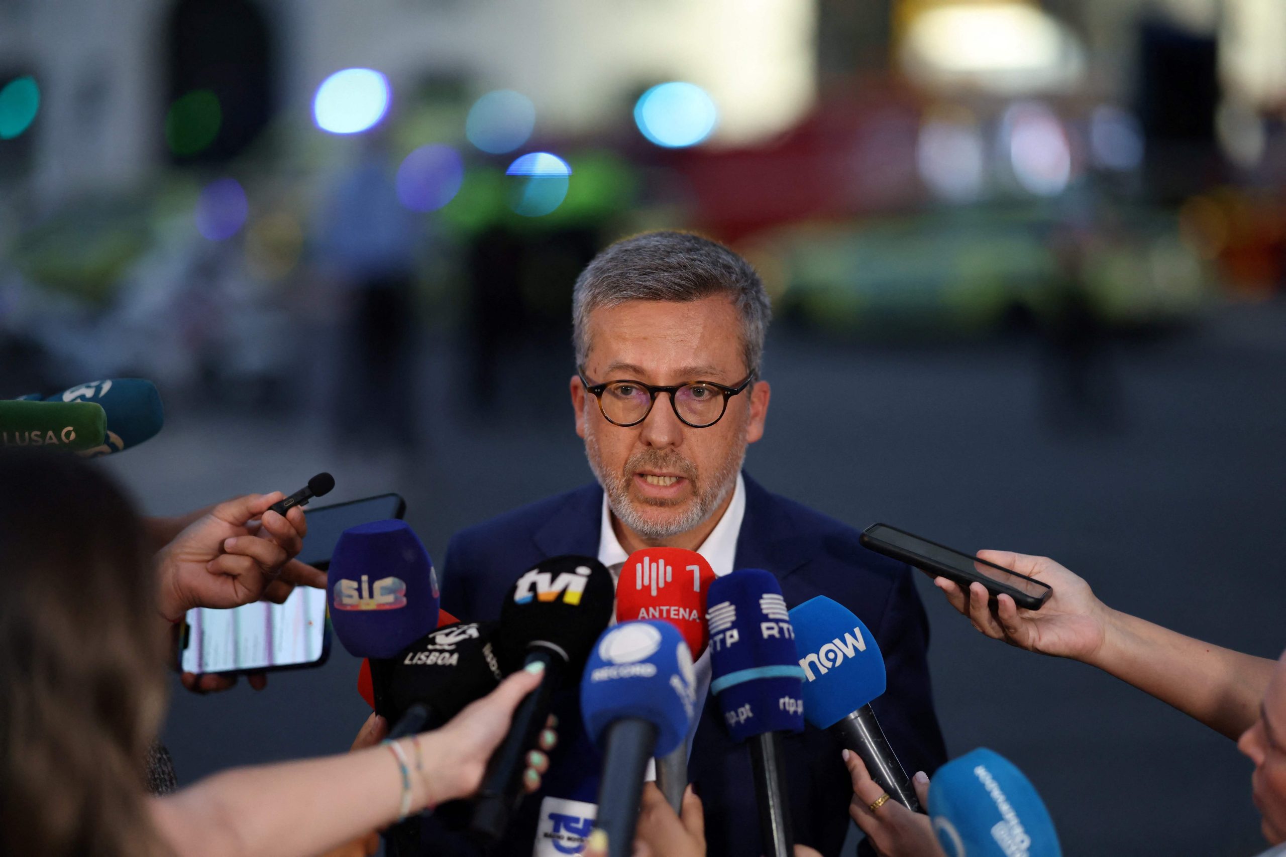 Moedas garante que elétricos e autocarros da Carris são seguros e insiste que não há responsabilidade política na tragédia do elevador