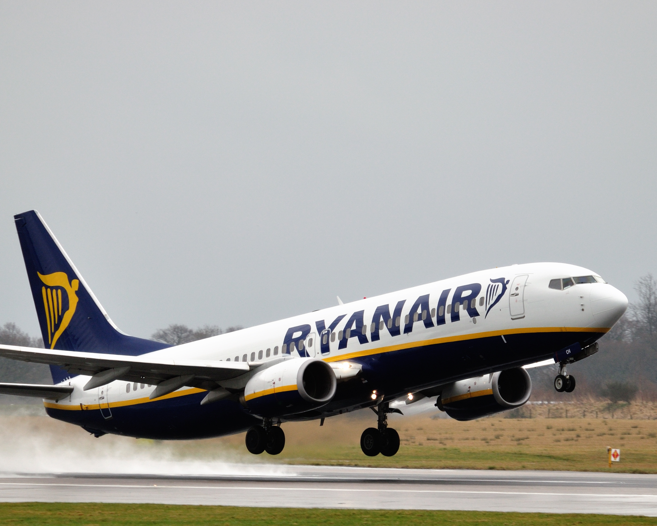 Ryanair deixa de voar para os Açores a partir de Março